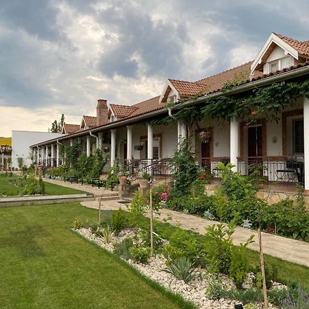 Country Club La Mesteceni Szászsebes Kültér fotó