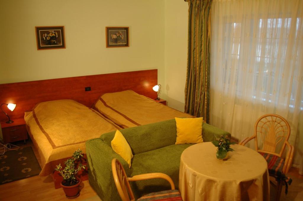 Country Club La Mesteceni Szászsebes Szoba fotó